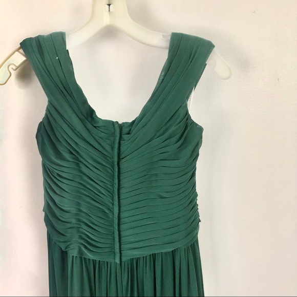 David’s Bridal Off the Shoulder Mesh dress in Juniper size 10 - Picture 6 of 7